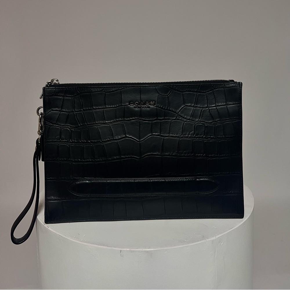 Coach pouch
